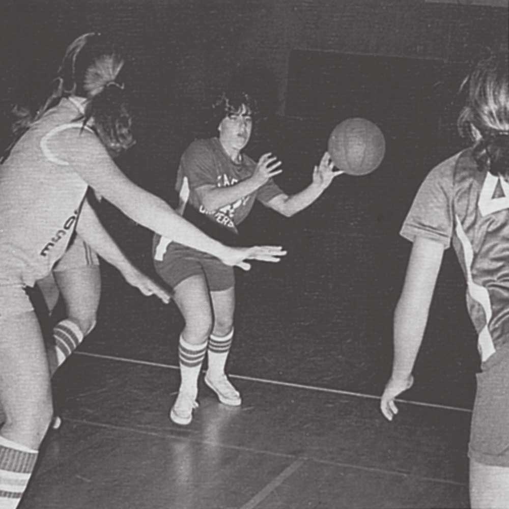 Levinson passing the basketball