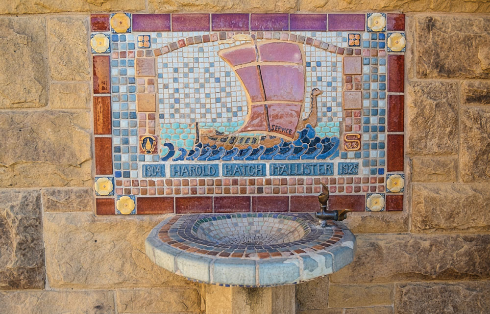 Tiled drinking fountain.