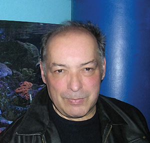 Headshot of Leonard Compagno